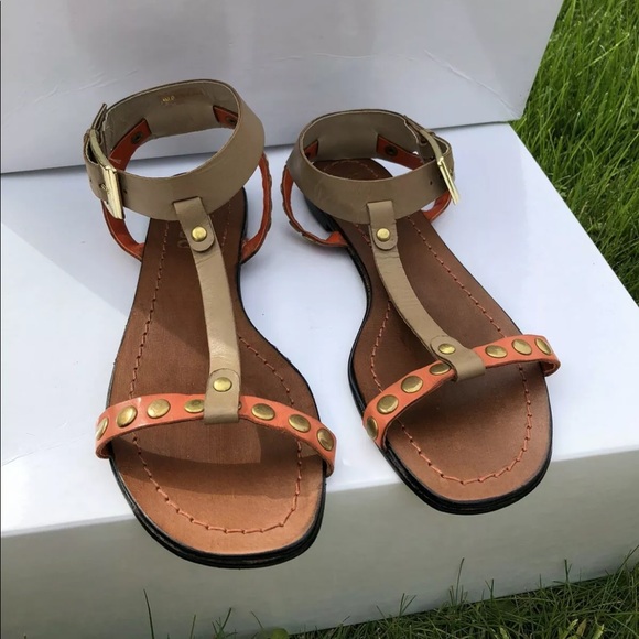 New BIBI LOU Flat Grey Red Studded Sandals T-Strap 7.5 US 38 EU - Picture 1 of 6